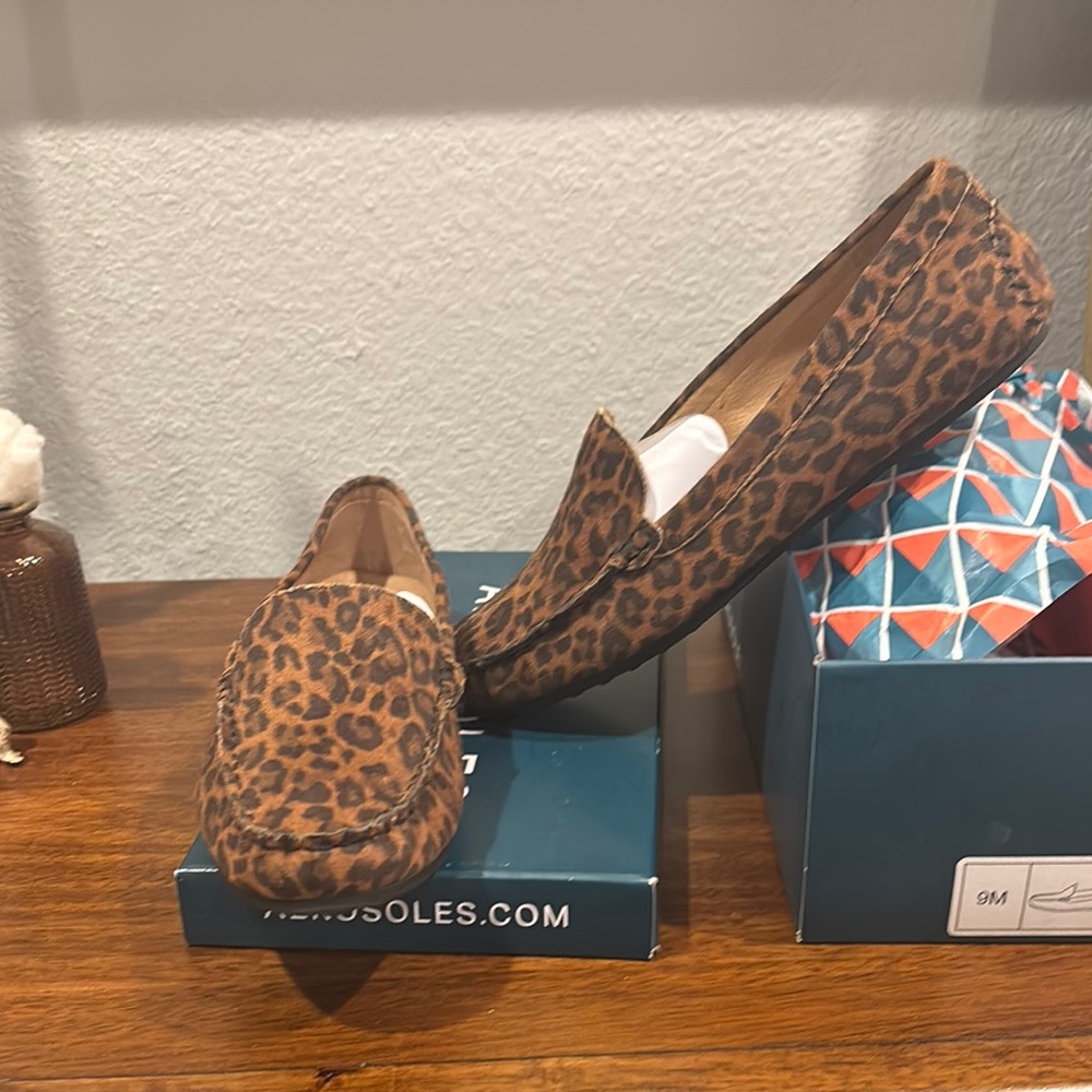 AEROSOLES Leopard Suede Over Drive Shoes